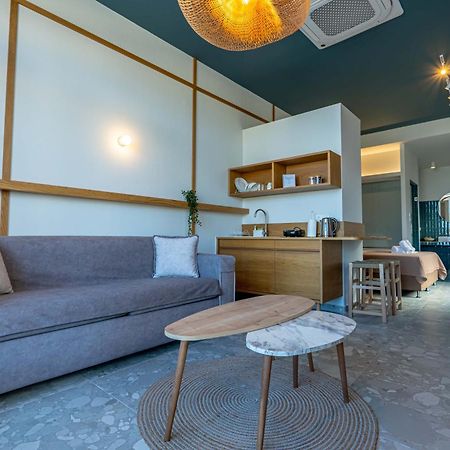 Take Me Here With A Sea View By Salt Apartments Volos Esterno foto
